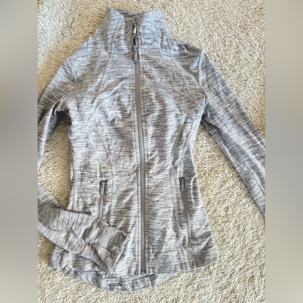 Lululemon define zip up